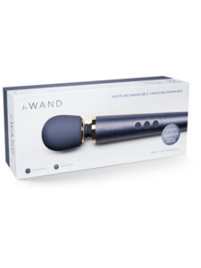 Le Wand Petite Rechargeable Massager Navy Le Wand Petite Rechargeable Massager Navy
